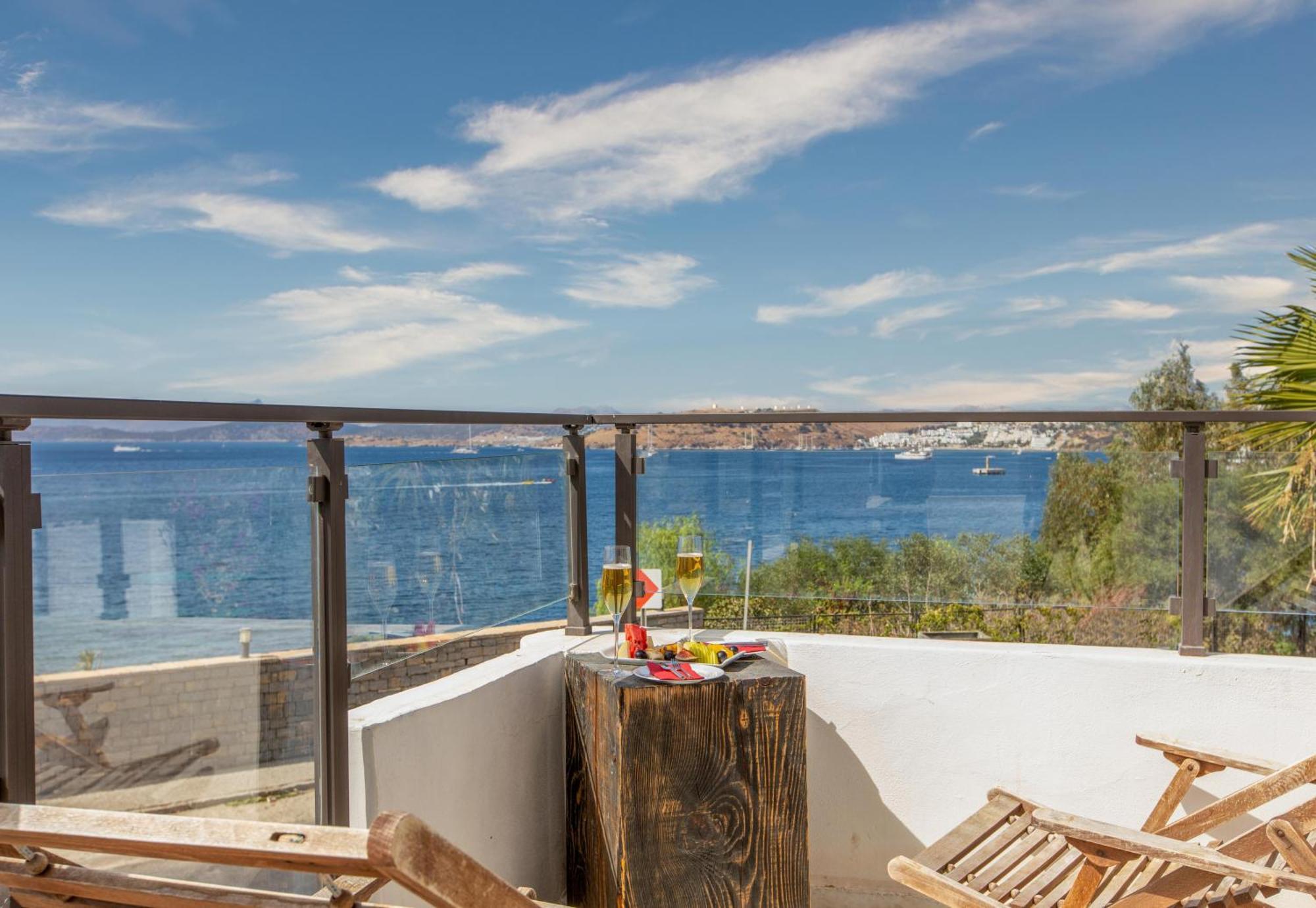 โรงแรมเซนซ์ Bodrum ภายนอก รูปภาพ