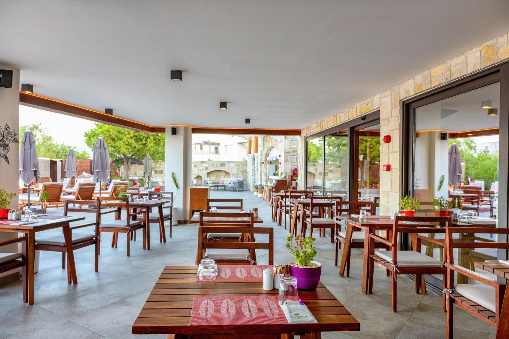 โรงแรมเซนซ์ Bodrum ภายนอก รูปภาพ