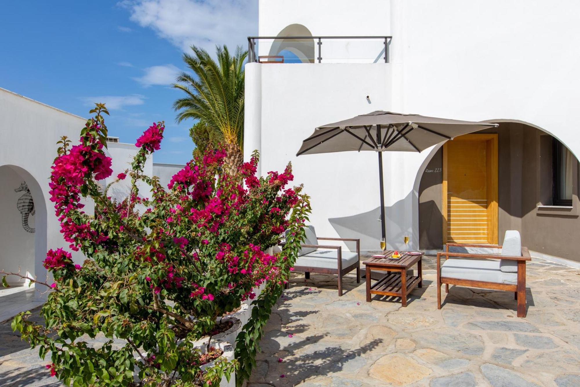 โรงแรมเซนซ์ Bodrum ภายนอก รูปภาพ
